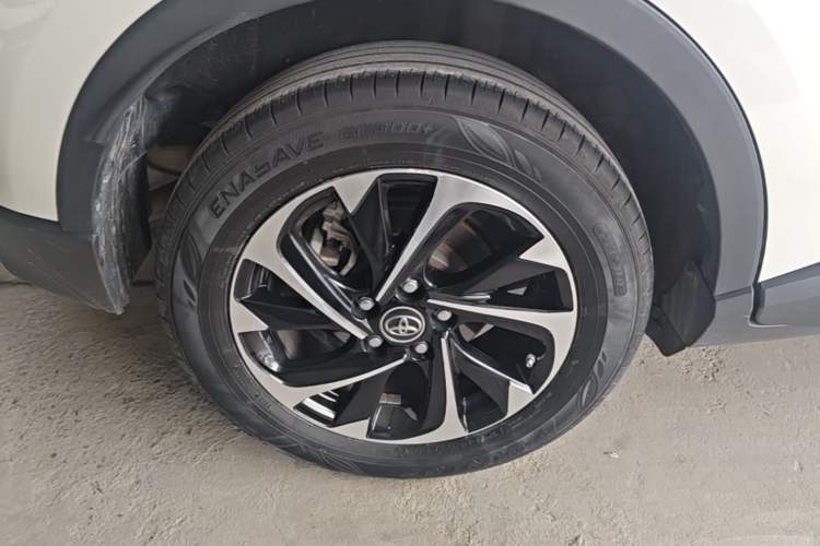 Used Toyota IZOA 2018 2.0L Yichi Edition China V Standard Right Rear Wheel Hub