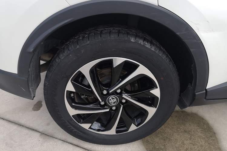 Used Toyota IZOA 2018 2.0L Yichi Edition China V Standard Right Rear Wheel Hub