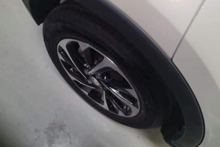 Used Toyota IZOA 2018 2.0L Yichi Version China VI Standard Right Rear Wheel Hub