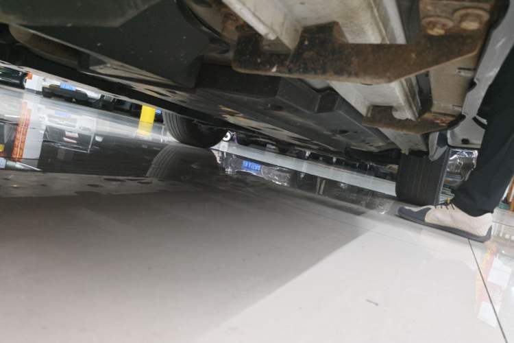 Used Toyota IZOA 2018 2.0L Yichi Version China VI Standard Right Side Sill
