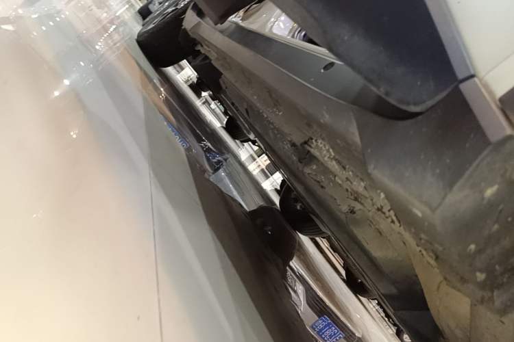 Used Toyota IZOA 2018 2.0L Yichi Version China VI Standard Right Side Sill