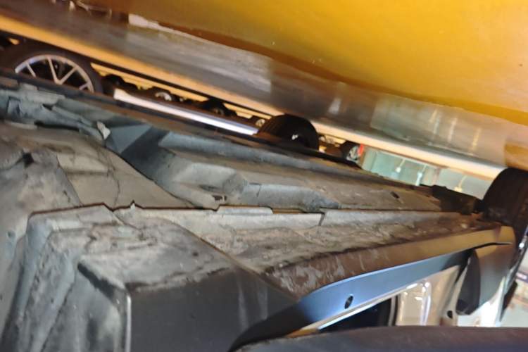 Used Toyota IZOA 2018 2.0L Yichi Edition China V Standard Right Side Sill