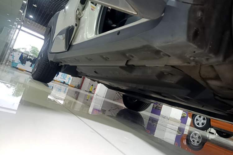 Used Toyota IZOA 2018 2.0L Yixuan Version China V Standard Right Side Sill