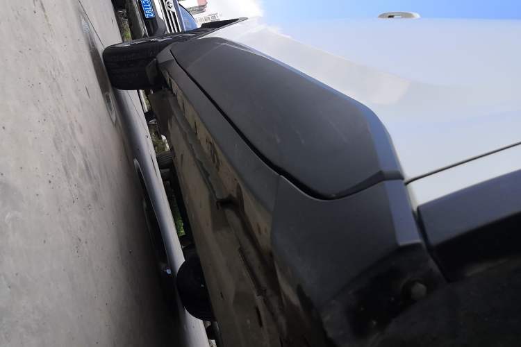 Used Toyota IZOA 2018 2.0L Yichi Edition China V Standard Right Side Sill
