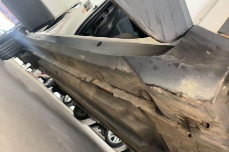 Used Toyota IZOA 2018 2.0L Yichi Edition China V Standard Right Side Sill