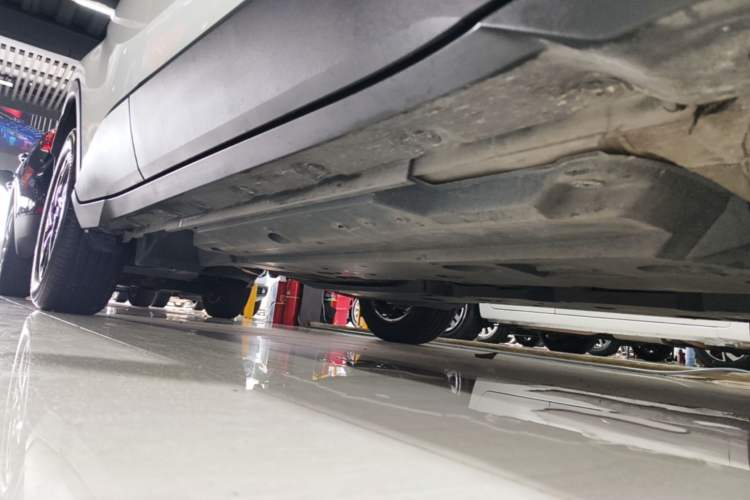 Used Toyota IZOA 2018 2.0L Yichi Version China VI Standard Right Side Sill