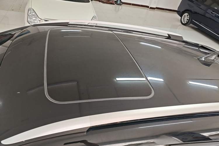 Used Toyota IZOA 2018 2.0L Yichi Version China VI Standard Roof