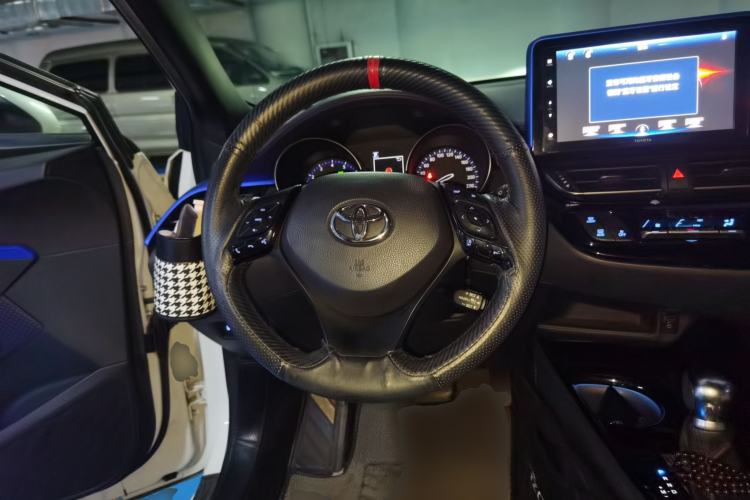 Used Toyota IZOA 2018 2.0L Yichi Version China VI Standard Steering Wheel