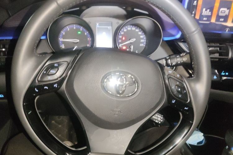 Used Toyota IZOA 2018 2.0L Yichi Version China VI Standard Steering Wheel