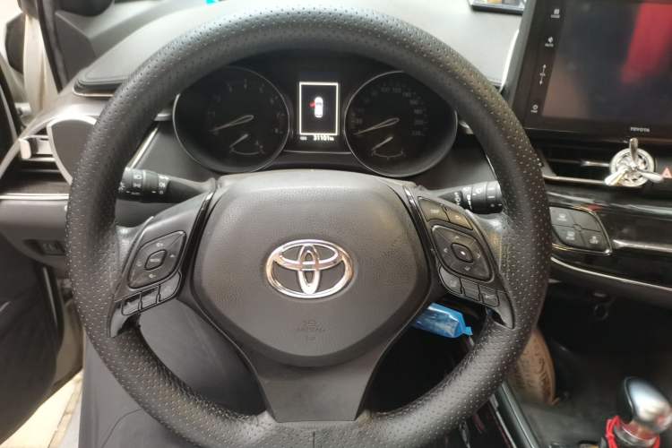 Used Toyota IZOA 2018 2.0L Yidong Version China V Standard Steering Wheel
