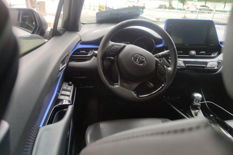 Used Toyota IZOA 2018 2.0L Yichi Version China VI Standard Steering Wheel