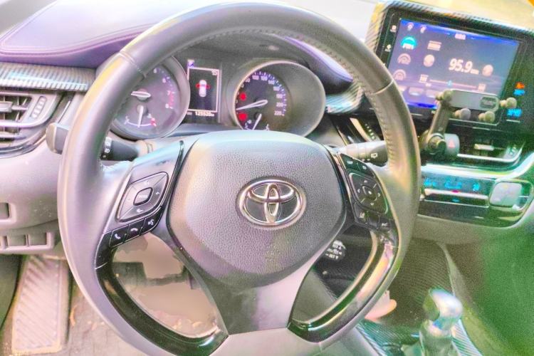 Used Toyota IZOA 2018 2.0L Yichi Version China VI Standard Steering Wheel