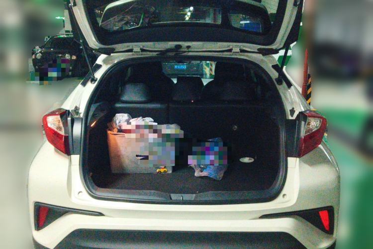Used Toyota IZOA 2018 2.0L Yidong Edition China VI Trunk