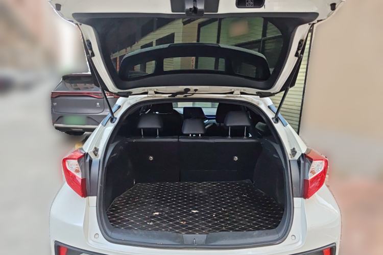 Used Toyota IZOA 2018 2.0L Yichi Edition China V Standard Trunk