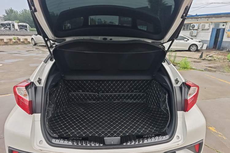 Used Toyota IZOA 2018 2.0L Yichi Edition China V Standard Trunk