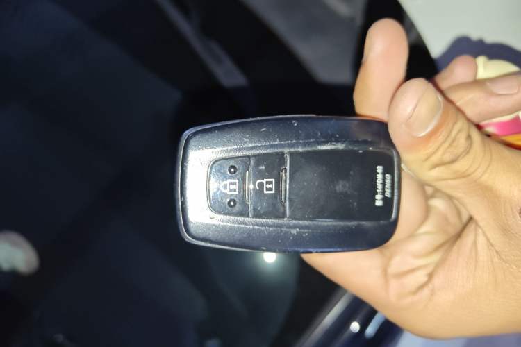 Used Toyota IZOA 2018 2.0L Yichi Version China VI Standard Vehicle Key