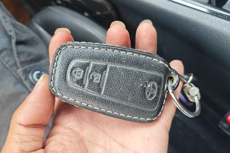 Used Toyota IZOA 2018 2.0L Yichi Version China VI Standard Vehicle Key