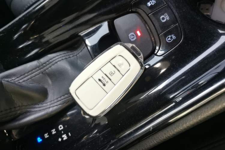 Used Toyota IZOA 2018 2.0L Yichi Edition China V Standard Vehicle Key