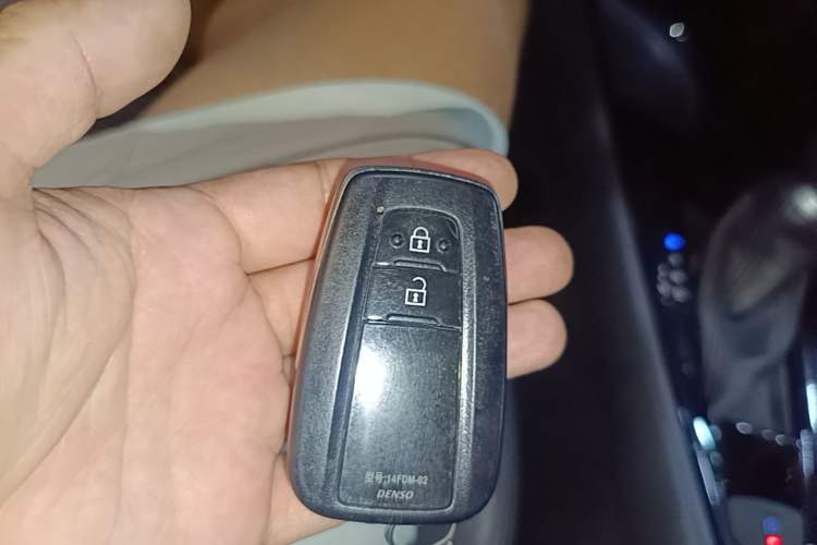 Used Toyota IZOA 2018 2.0L Yichi Version China VI Standard Vehicle Key