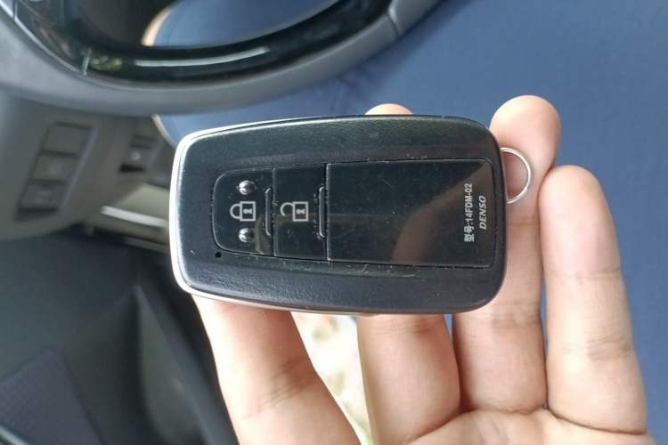 Used Toyota IZOA 2018 2.0L Yichi Version China VI Standard Vehicle Key