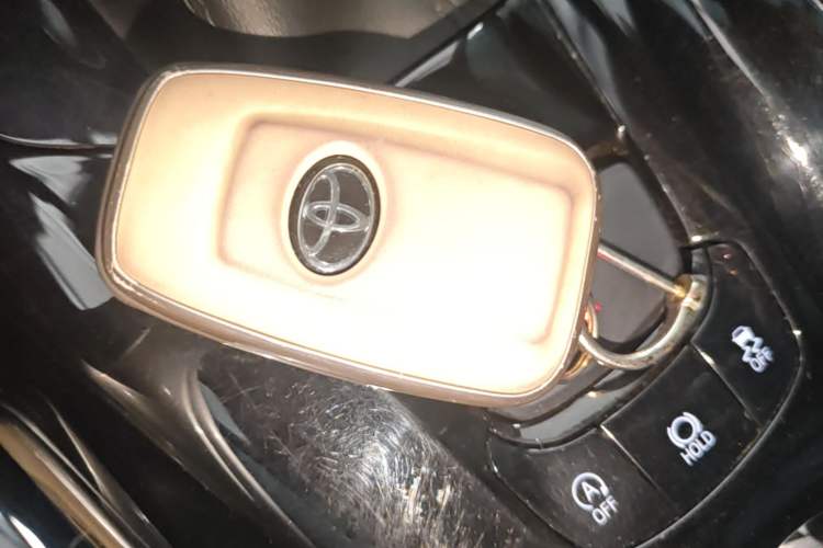 Used Toyota IZOA 2018 2.0L Yichi Edition China V Standard Vehicle Key