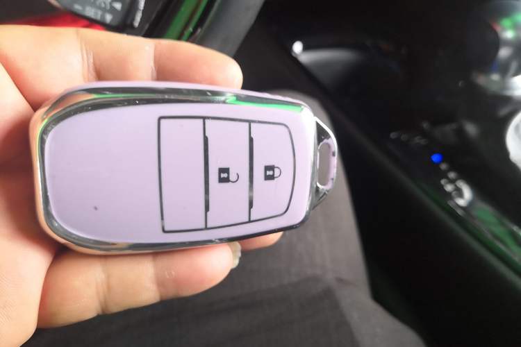 Used Toyota IZOA 2018 2.0L Yichi Edition China V Standard Vehicle Key