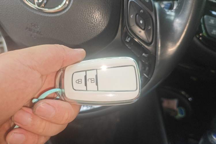 Used Toyota IZOA 2018 2.0L Yichi Edition China V Standard Vehicle Key