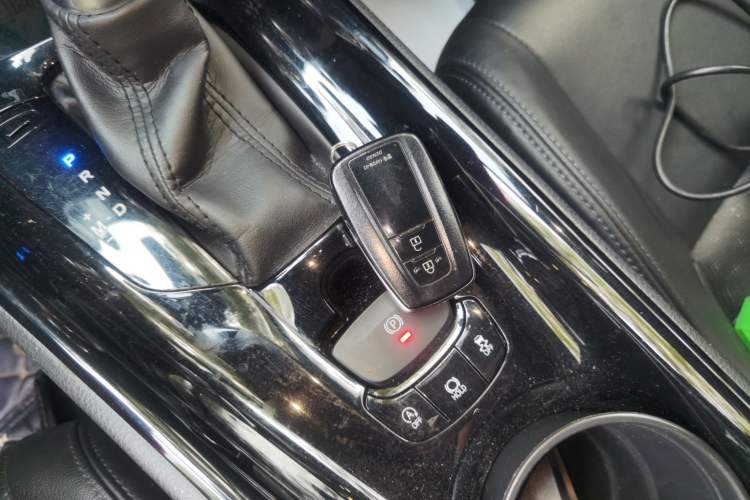 Used Toyota IZOA 2018 2.0L Yichi Version China VI Standard Vehicle Key