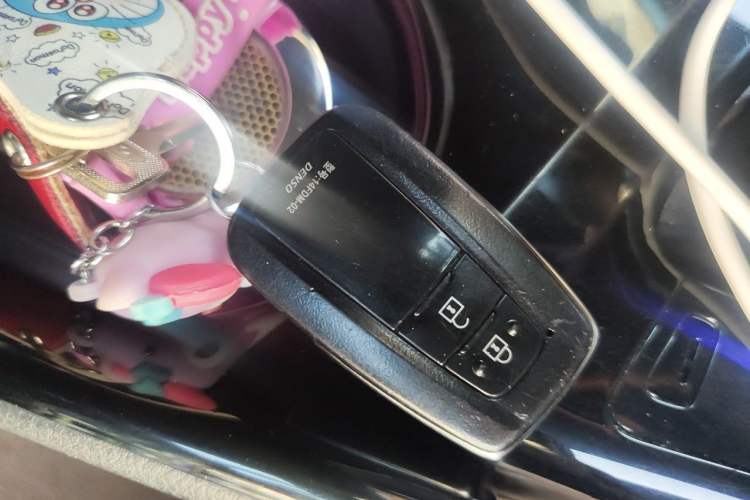 Used Toyota IZOA 2018 2.0L Yidong Version China V Standard Vehicle Key