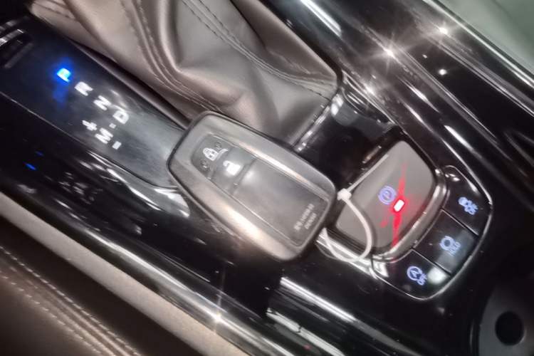 Used Toyota IZOA 2018 2.0L Yichi Version China VI Standard Vehicle Key