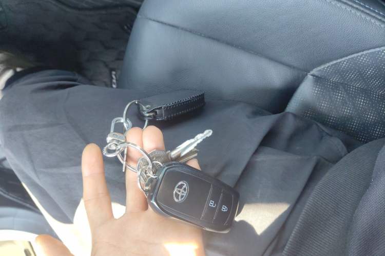 Used Toyota IZOA 2018 2.0L Yichi Version China VI Standard Vehicle Key