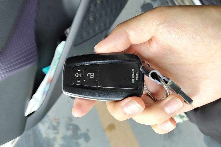 Used Toyota IZOA 2018 2.0L Yichi Version China VI Standard Vehicle Key
