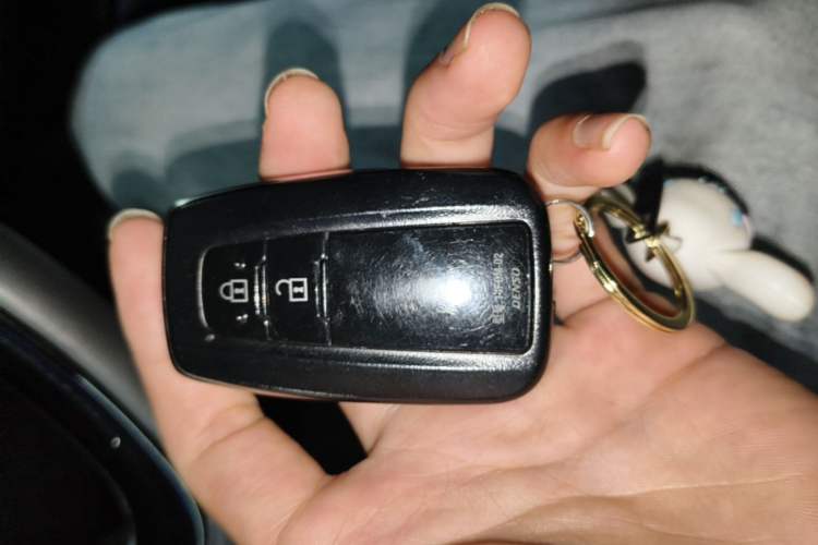 Used Toyota IZOA 2018 2.0L Yichi Version China VI Standard Vehicle Key