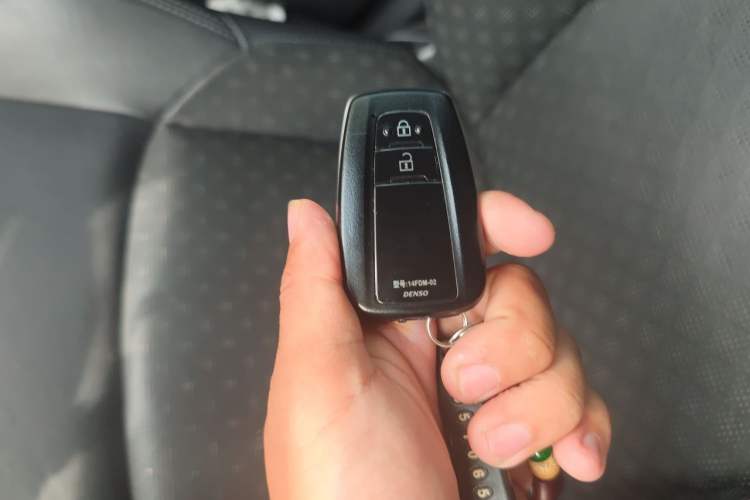 Used Toyota IZOA 2018 2.0L Yichi Edition China V Standard Vehicle Key