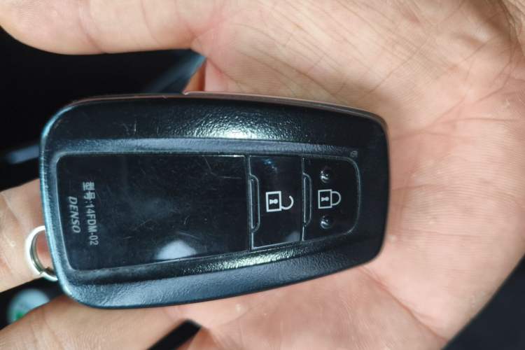 Used Toyota IZOA 2018 2.0L Yichi Version China VI Standard Vehicle Key