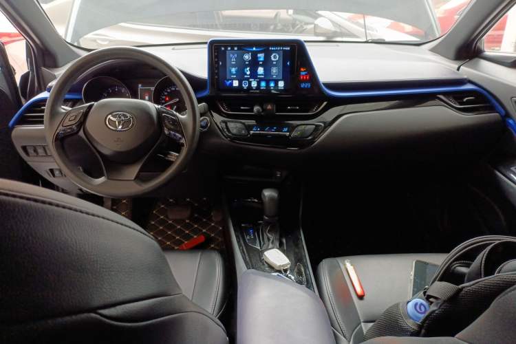 Used Toyota IZOA 2020 2.0L Enjoy Edition Center Console