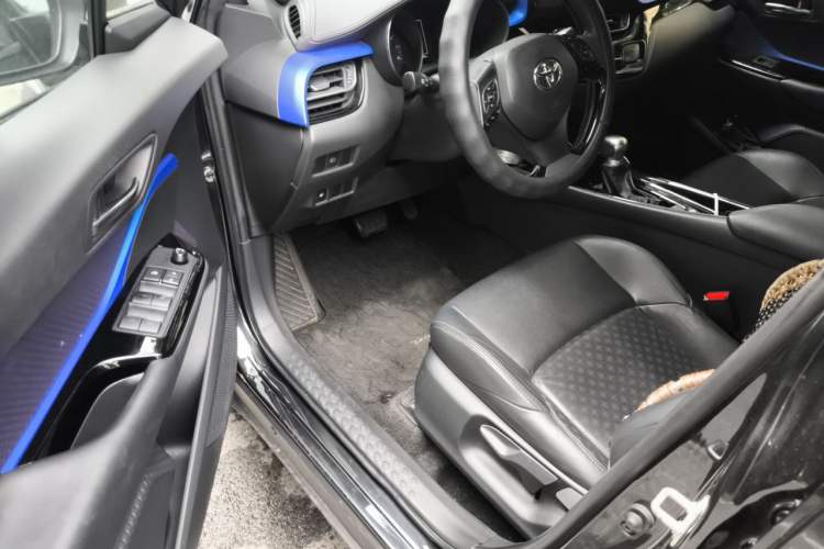 Used Toyota IZOA 2020 2.0L Enjoy Edition Driver Seat