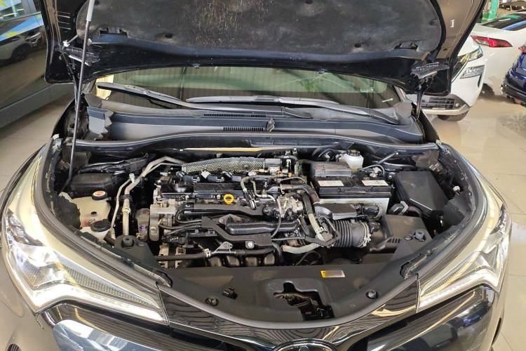 Used Toyota IZOA 2020 2.0L Yichi Version Engine Bay