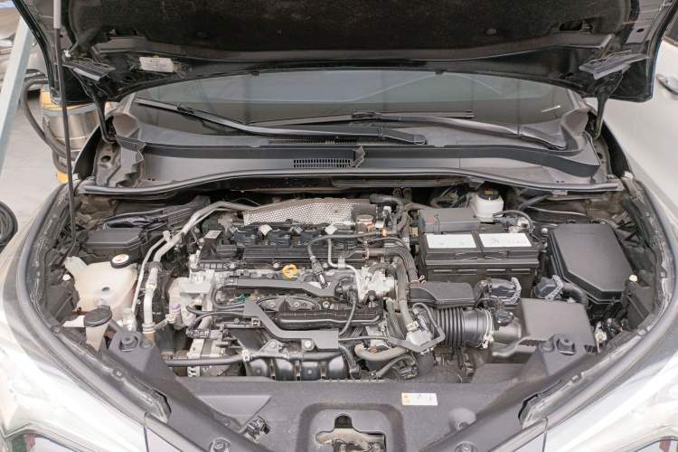 Used Toyota IZOA 2020 2.0L Enjoy Edition Engine Bay