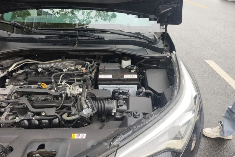Used Toyota IZOA 2020 2.0L Yichi Version Engine Bay Left