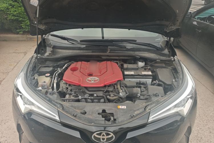Used Toyota IZOA 2020 2.0L Enjoy Edition Engine Bay
