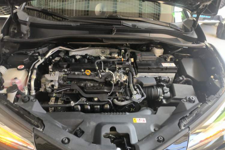 Used Toyota IZOA 2020 2.0L Enjoy Edition Engine Bay