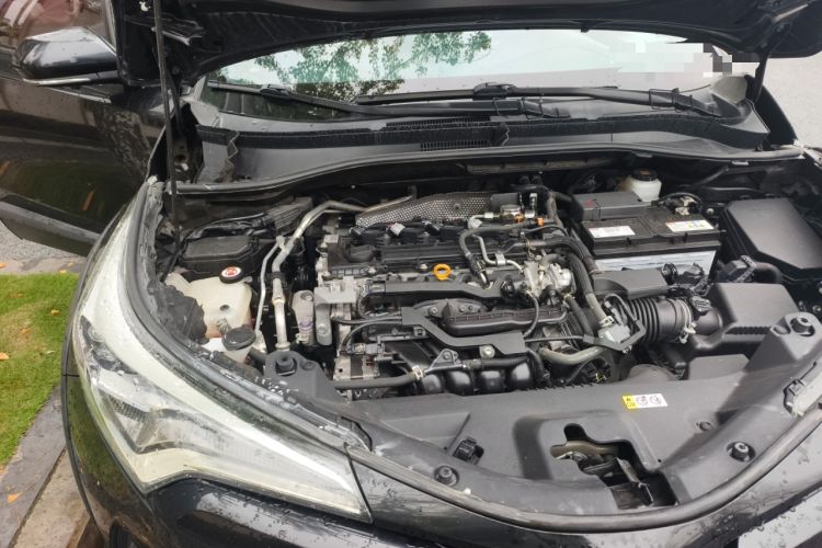 Used Toyota IZOA 2020 2.0L Yichi Version Engine Bay Right
