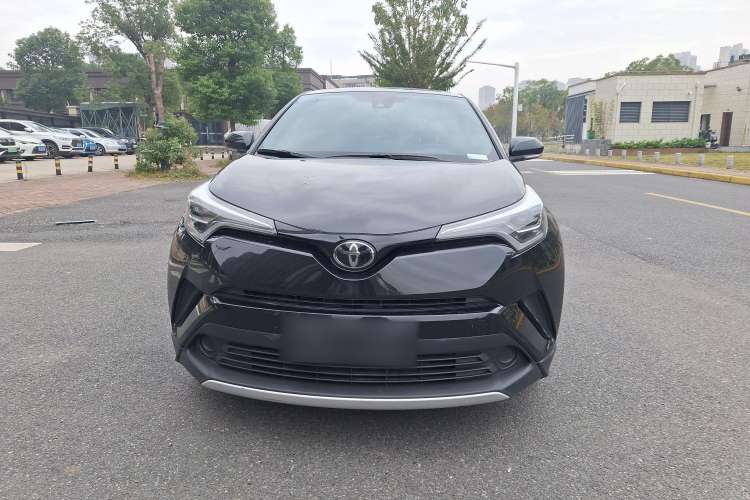 Used Toyota IZOA 2020 2.0L Yichi Version Exterior 1