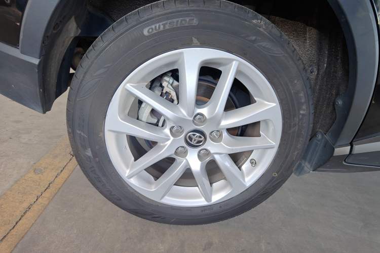 Used Toyota IZOA 2020 2.0L Yidong Edition Exterior 8