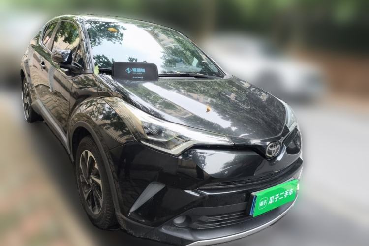 Used Toyota IZOA 2020 2.0L Enjoy Edition Front Right 45 Deg