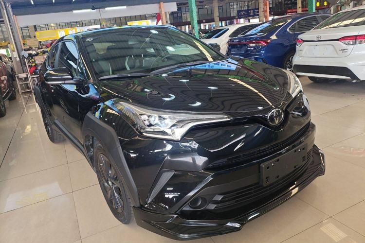 Used Toyota IZOA 2020 2.0L Yichi Version Front Right 45 Deg