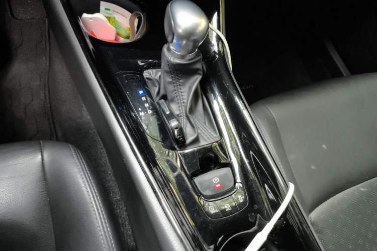 Used Toyota IZOA 2020 2.0L Enjoy Edition Gear Lever