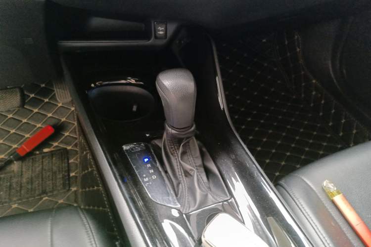 Used Toyota IZOA 2020 2.0L Enjoy Edition Gear Lever