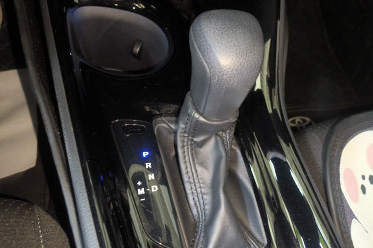 Used Toyota IZOA 2020 2.0L Enjoy Edition Gear Lever